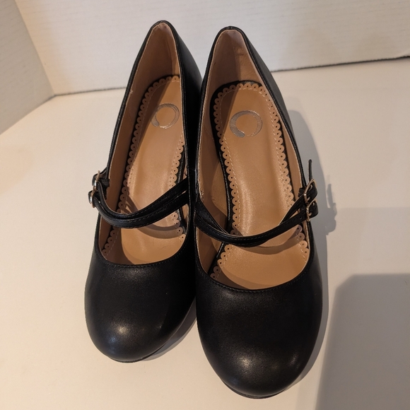 Journee Collection Black Mary Jane Heels Sz.8 "WINDY" - Picture 12 of 13